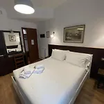 Gold House 4*