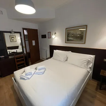 Gold House 4*
